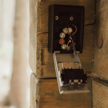 Glamping Olivia V Lese Luxussátor Radic