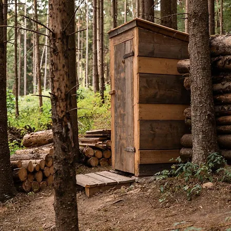 Glamping Olivia V Lese Radic